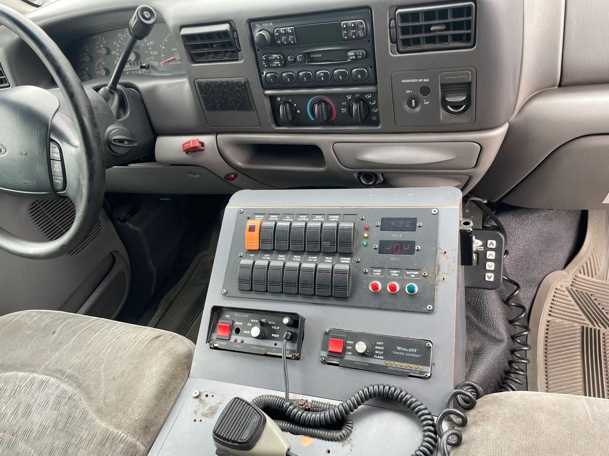 1999 Ford F-350 - Photo 7