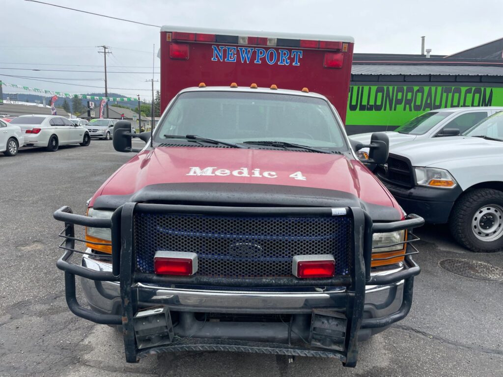 1999 Ford F350 Super Duty Regular Cab & Chassis 141" WB